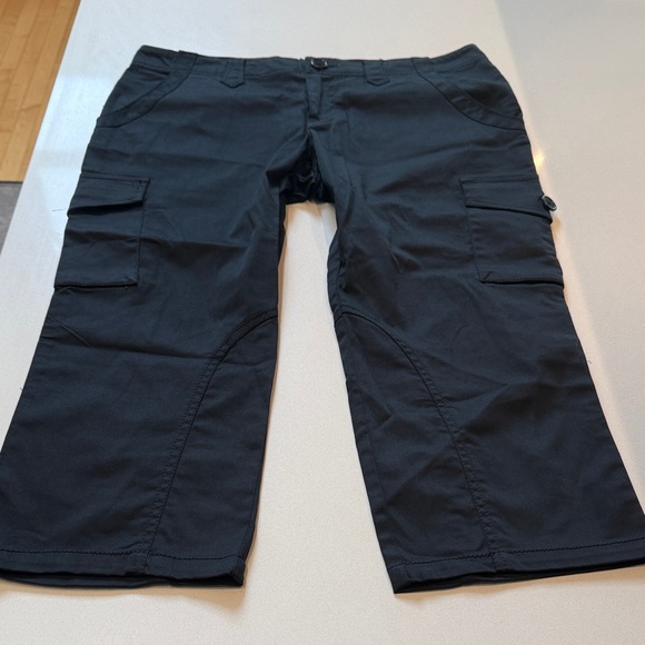 The Limited Pants - The Limited The Drew Fit Women's Black Cargo Cropped Capris, Size 10